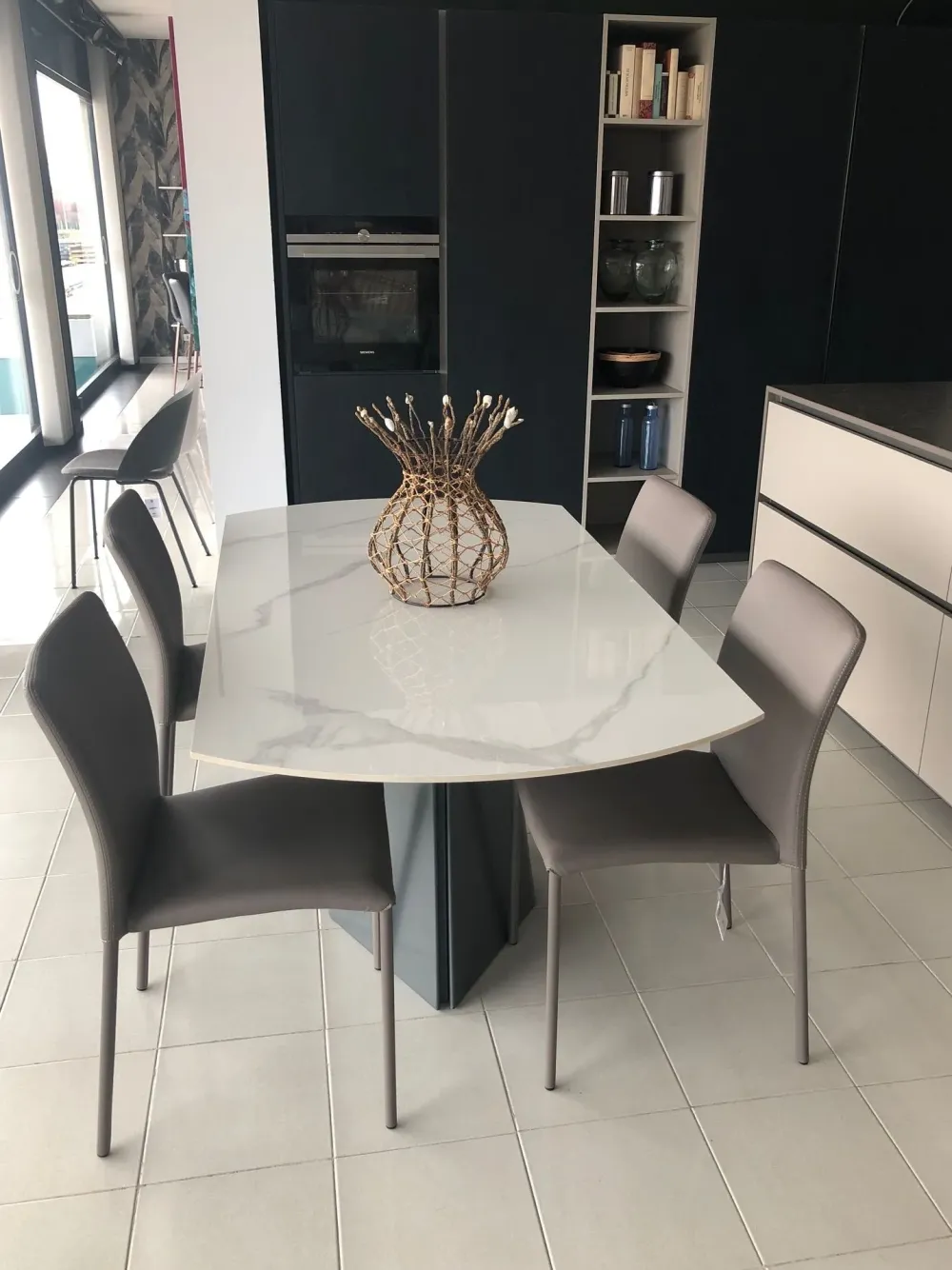 Target Point Tavolo con piano in ceramica rotondo di a PREZZO OUTLET- Tavoli