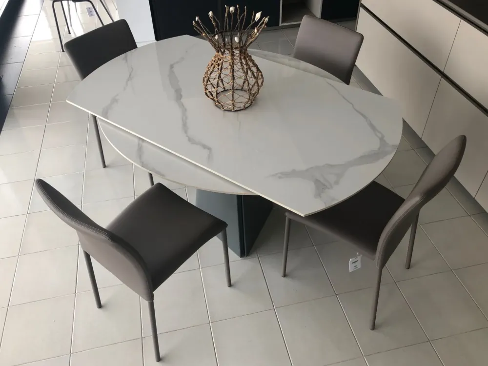 Target Point Tavolo con piano in ceramica rotondo di a PREZZO OUTLET- Tavoli