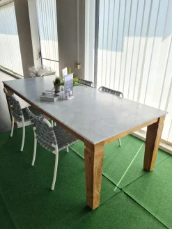 Gervasoni Tavolo con piano in pietra rettangolare di a PREZZO OUTLET- Tavoli