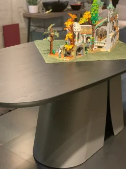 Devina Nais Tavolo Cosmopolitan in legno Fisso- Tavoli