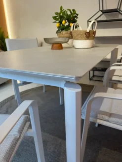 Outlet Tavolo da giardino modello Milo a prezzi convenienti Tavoli Da Giardino