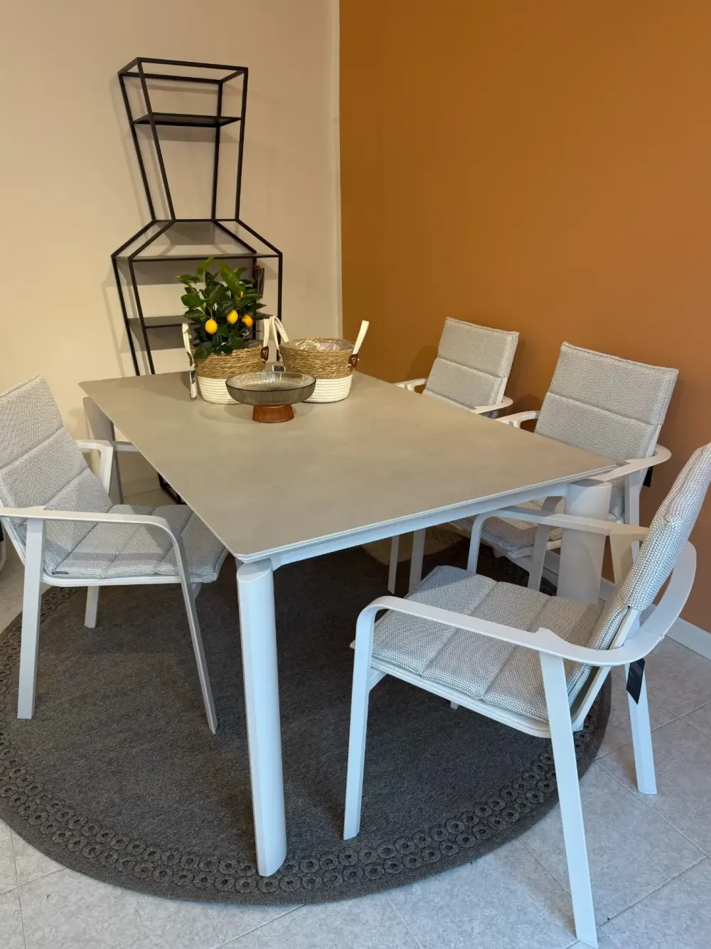 Outlet Tavolo da giardino modello Milo a prezzi convenienti Tavoli Da Giardino