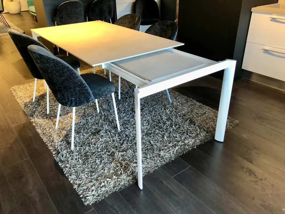 Tavolo Eminence evo di : richiedi ora il prezzo Tavoli