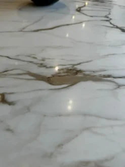 Outlet Tavolo Flame in OFFERTA OUTLET -32% Tavoli