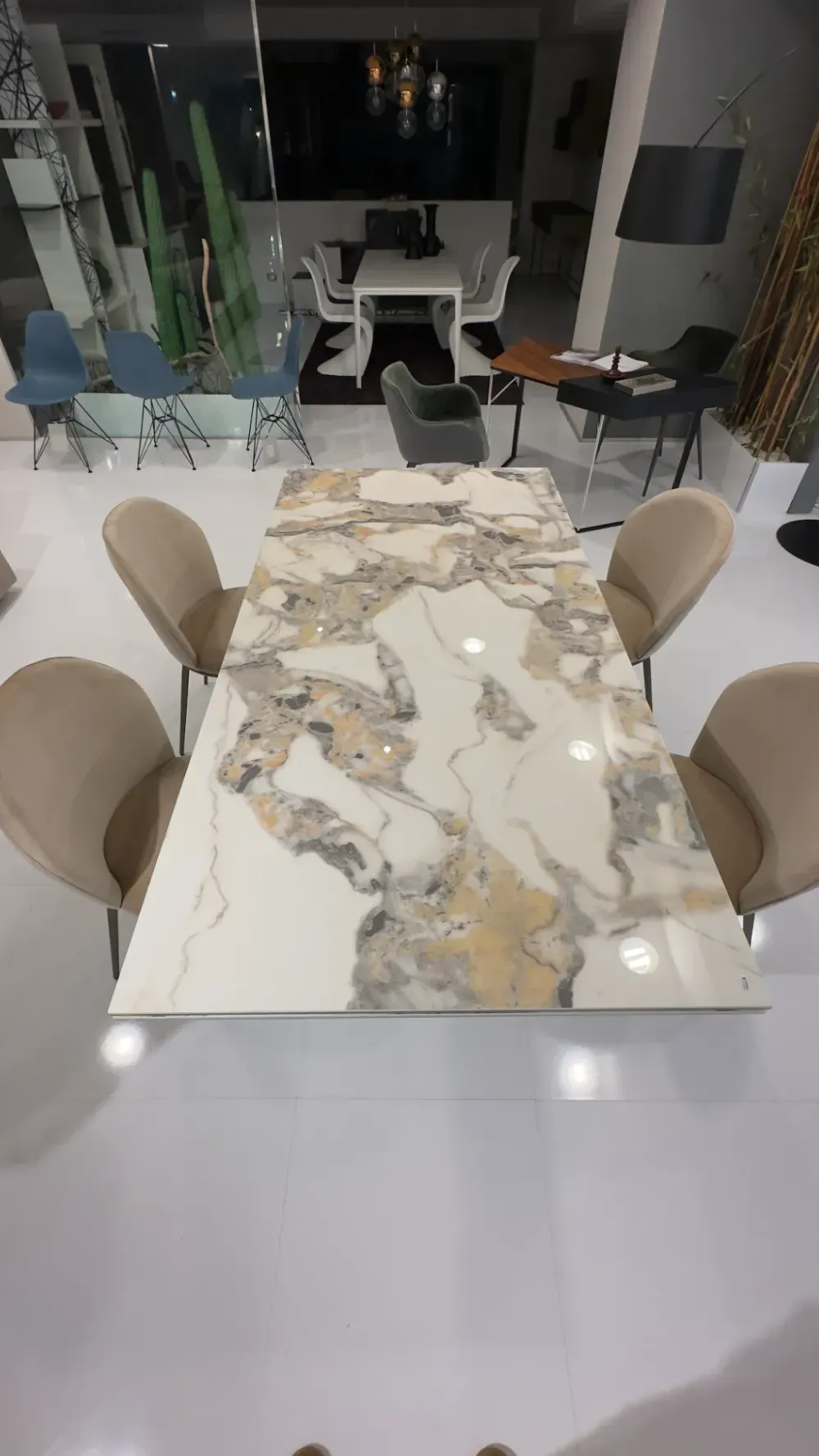 Hot Tavolo Igor in OFFERTA OUTLET -35% Tavoli