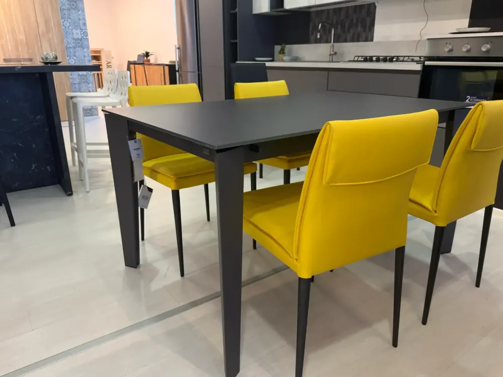 Tavolo in altri materiali rettangolare Cruz a prezzo ribassato^Bontempi Discount