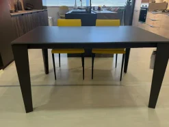 Tavolo in altri materiali rettangolare Cruz a prezzo ribassato^Bontempi Discount