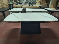 Tavolo in ceramica ellittico Tavolo in ceramica statuario a prezzo ribassato Tavoli