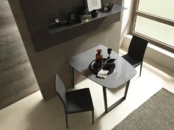 New Tavolo in laminato ovale Ribot a prezzo ribassato Tavoli