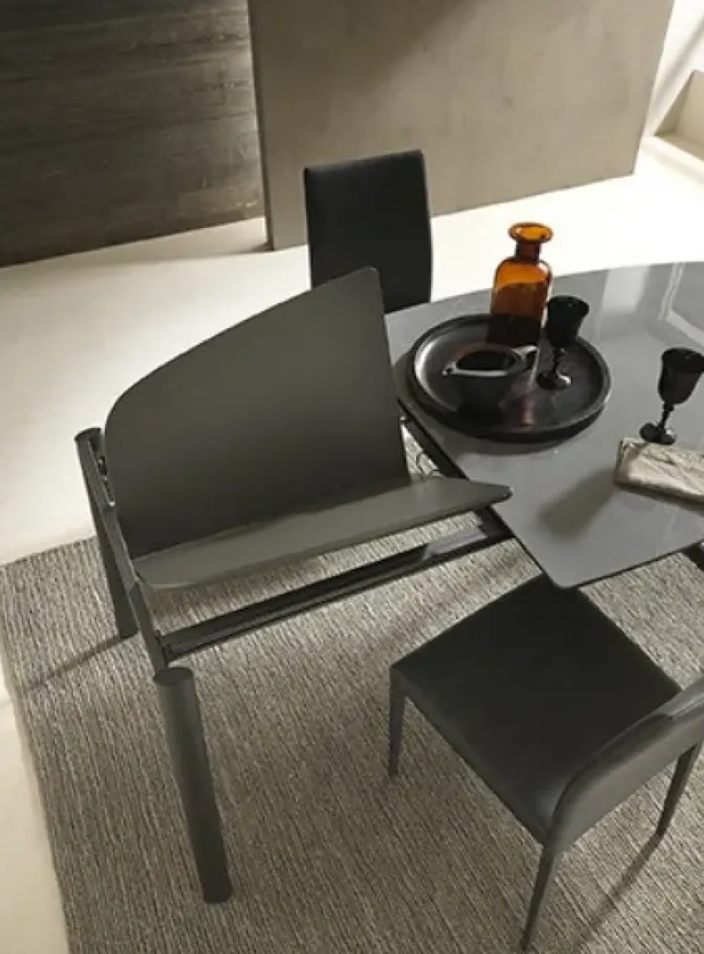 New Tavolo in laminato ovale Ribot a prezzo ribassato Tavoli