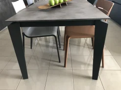 Clearance Tavolo in laminato rettangolare Diagonal in offerta outlet Tavoli