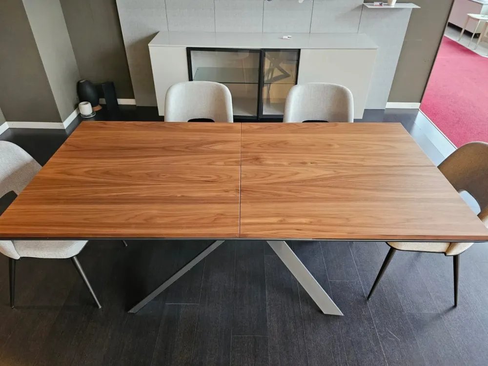 Tavolo in legno rettangolare 4x4 noce in offerta outlet^Tomasella Discount