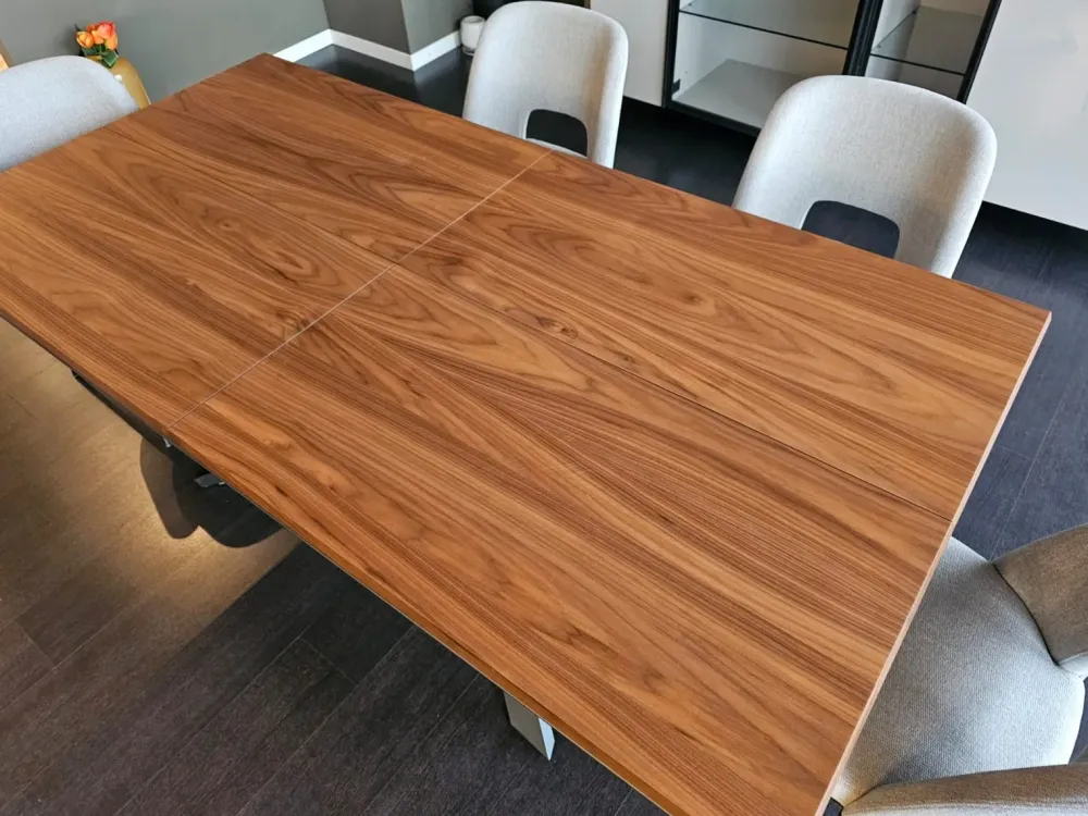 Tavolo in legno rettangolare 4x4 noce in offerta outlet^Tomasella Discount