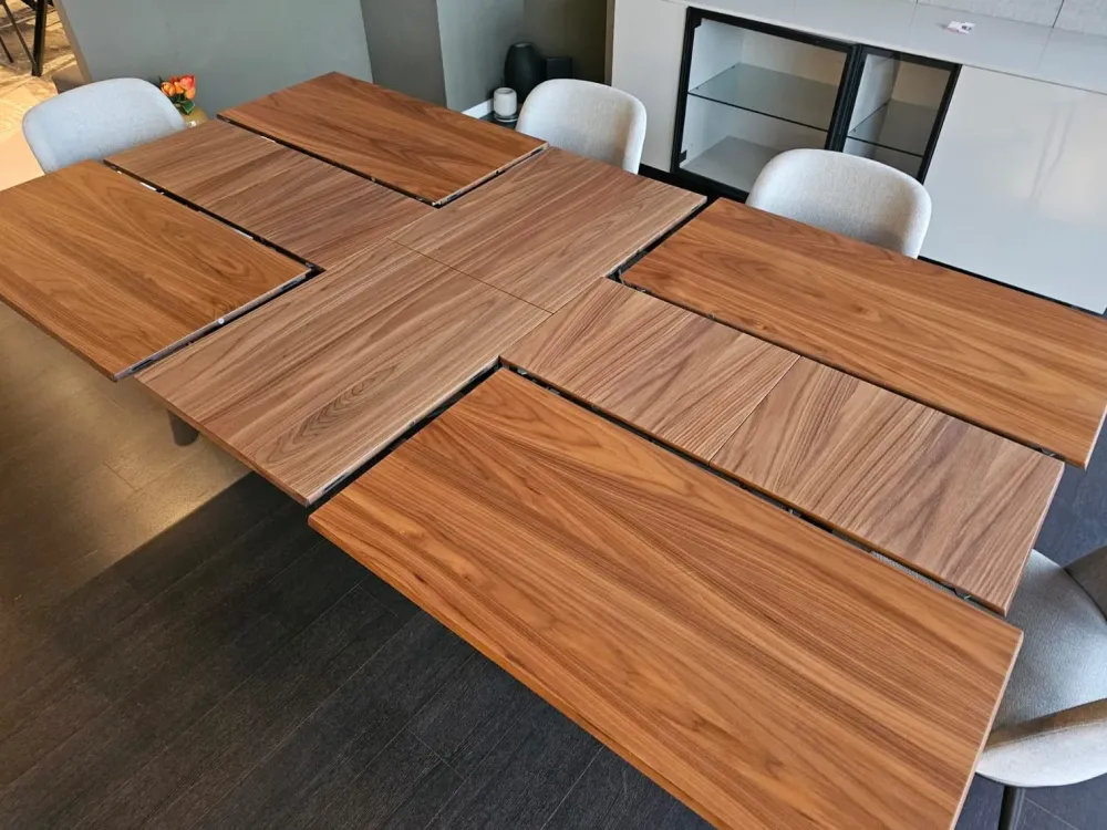 Tavolo in legno rettangolare 4x4 noce in offerta outlet^Tomasella Discount