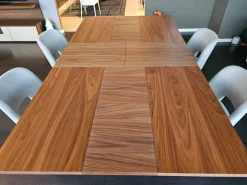 Tavolo in legno rettangolare 4x4 noce in offerta outlet^Tomasella Discount