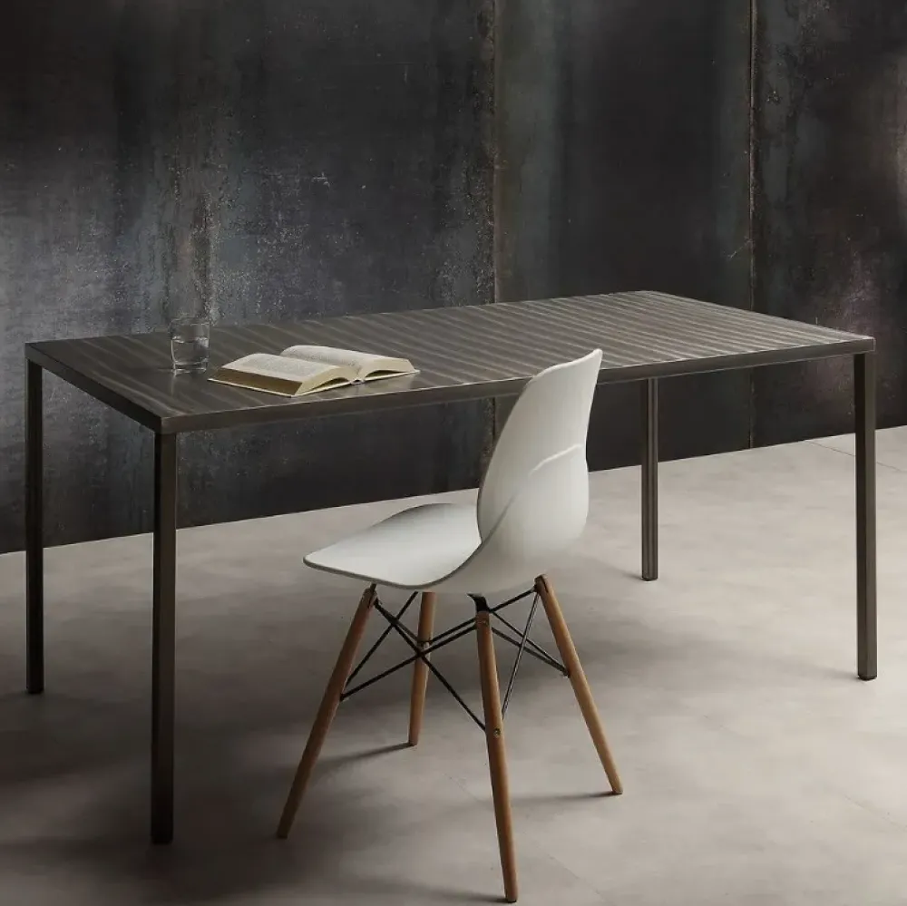 Tavolo in metallo rettangolare Iron in offerta outlet^La Seggiola Online