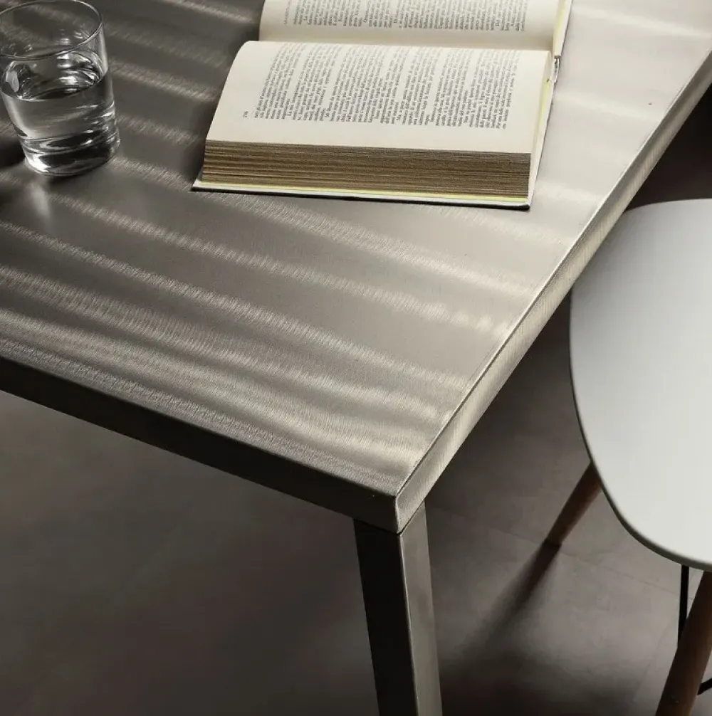 Tavolo in metallo rettangolare Iron in offerta outlet^La Seggiola Online