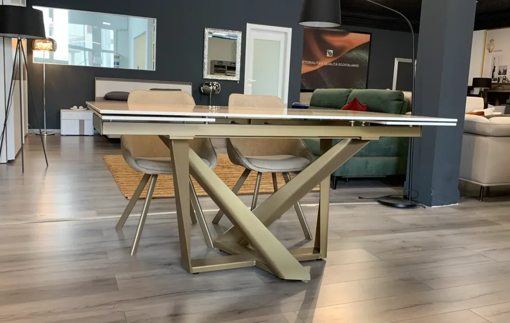 Tavolo in offerta outlet modello Priamo di^Target Point