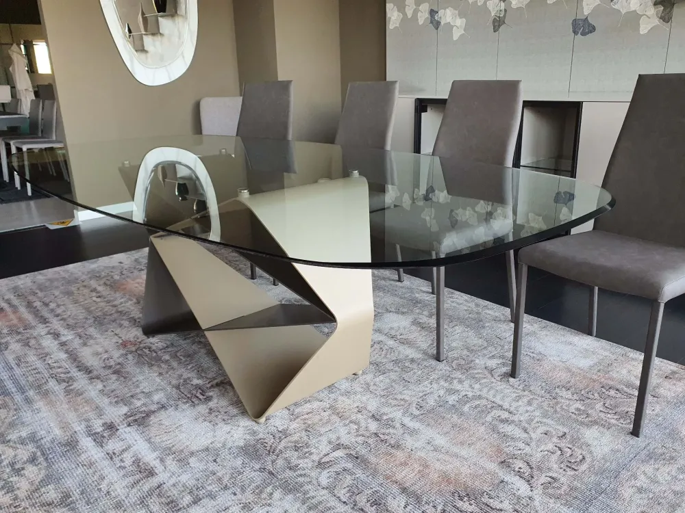 Outlet Tavolo in vetro ellittico Gem a prezzo ribassato Tavoli