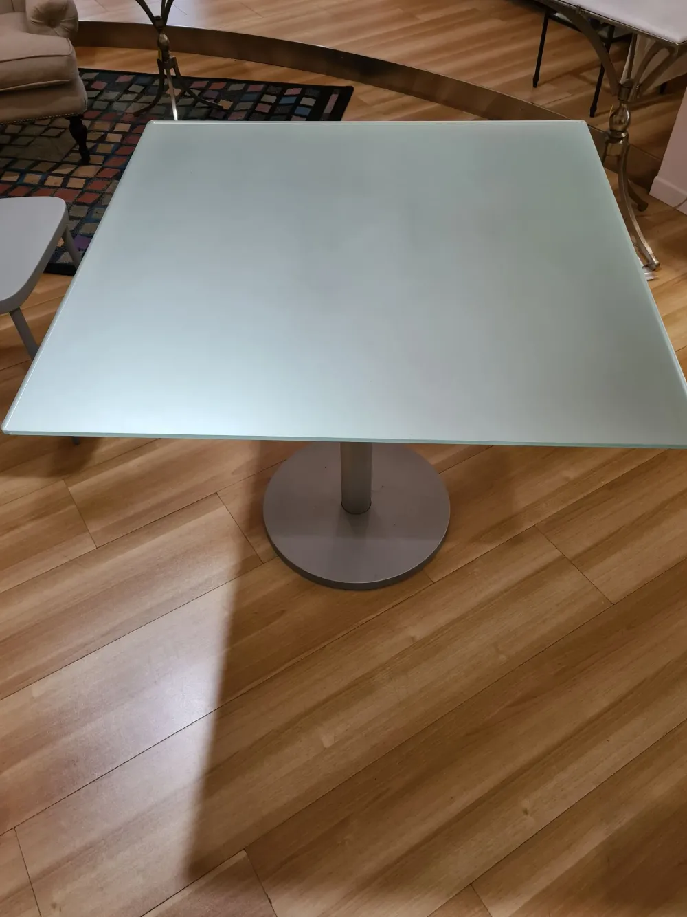 Jesse Tavolo in vetro quadrato Crystal a prezzo ribassato- Tavoli