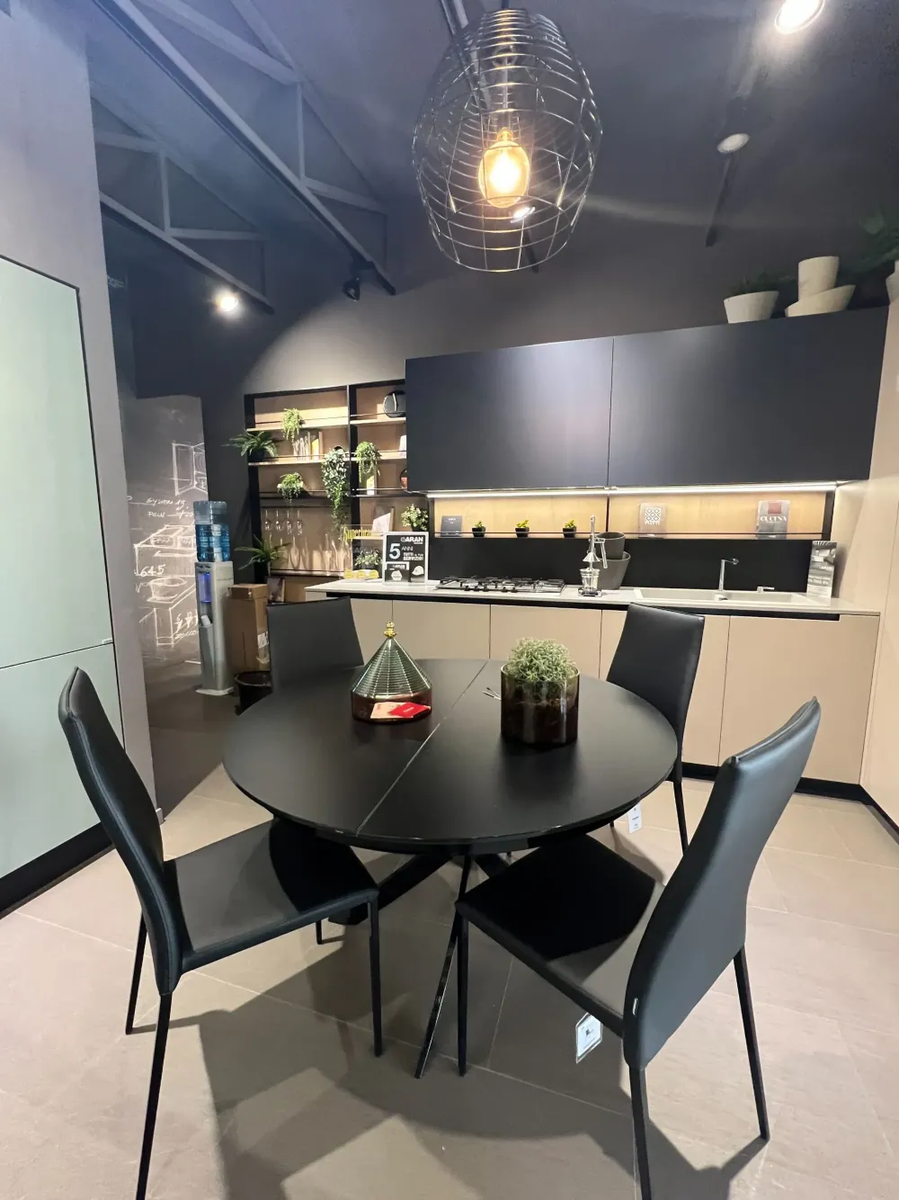 Tavolo in vetro rotondo Barone con vetro velvet antigraffio a prezzo ribassato^Bontempi Hot