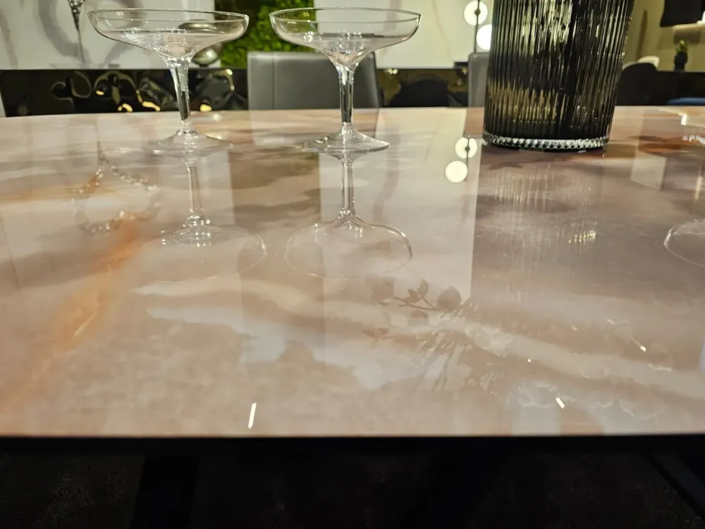 Tavolo in vetro sagomato Papillon a prezzo scontato^Ozzio New