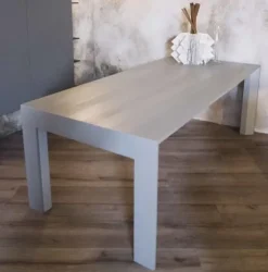 Tavolo MM605 in legno massello Maestrale^Marchetti Sale