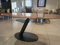 Tavolo ovale allungabile One a prezzo scontato^Ozzio New