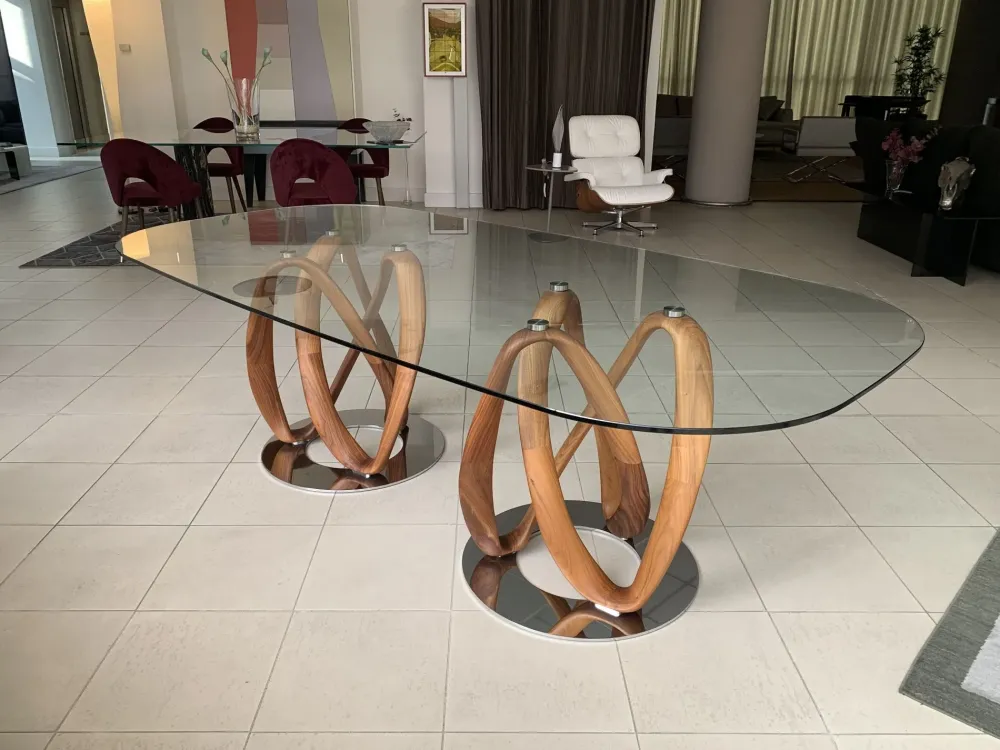 Tavolo ovale in vetro Infinity di in Offerta Outlet^Porada Outlet