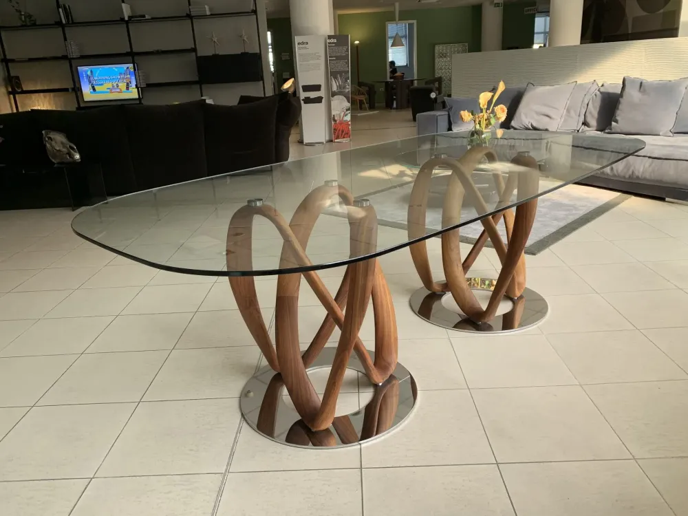 Tavolo ovale in vetro Infinity di in Offerta Outlet^Porada Outlet