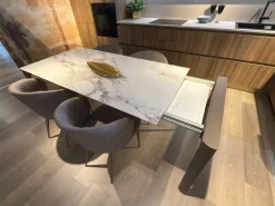 Outlet Tavolo Podio in vetro Allungabile scontato 30% Tavoli