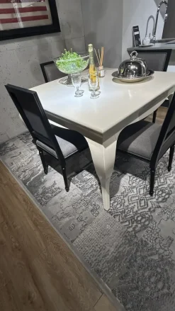 Tavolo quadrato in legno Tavolo quadrato laccato  di in Offerta Outlet^Dialma Brown