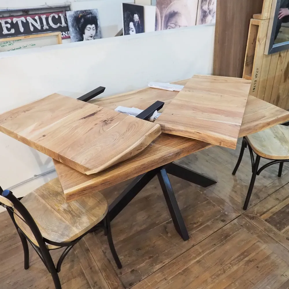 Tavolo rettangolare con basamento centrale Tavolo design indsutrial live edge in legno e matallo scontato^Outlet Etnico Outlet