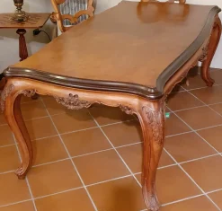 Tavolo rettangolare in legno Chippendale rettangolare di in Offerta Outlet^Artigianale Best