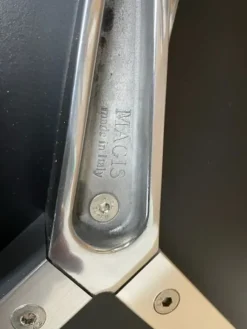 Clearance Tavolo rettangolare in legno e resina Tavolo table_one gambe lucide 100x159 di in Offerta Outlet Tavoli