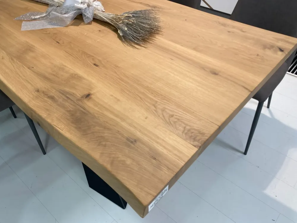 Alta Corte Tavolo rettangolare Metal legno kuba scontato del 23%- Tavoli