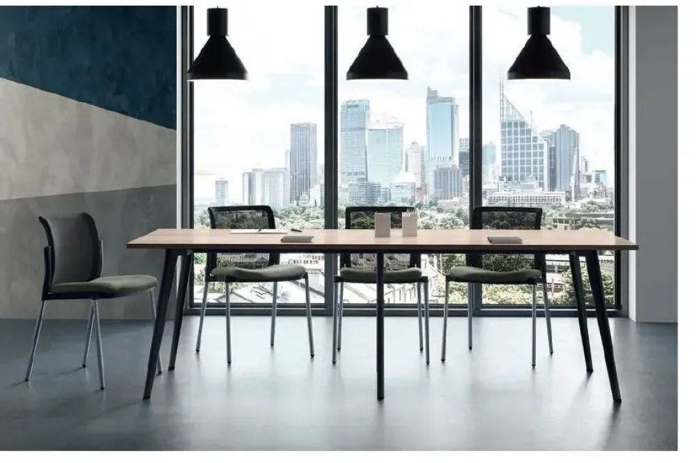 Tavolo riunione in legno Rhea con 6 sedie a prezzi convenienti^Flycom Online