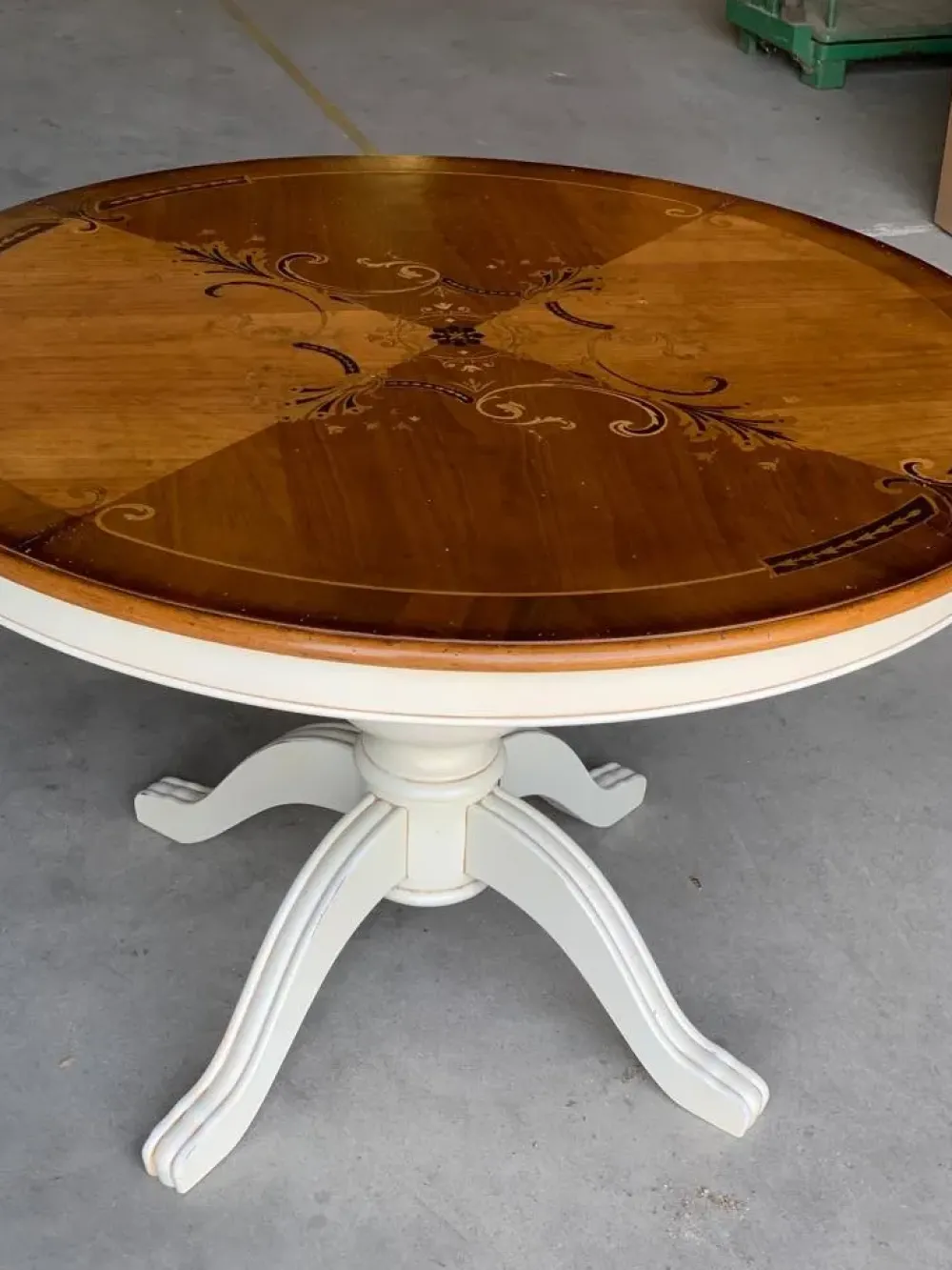 Artigianale Tavolo rotondo in legno Giglio, prezzo scontato.- Tavoli