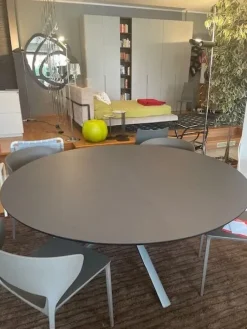 Sale Tavolo rotondo Oops scontato del 37% Tavoli