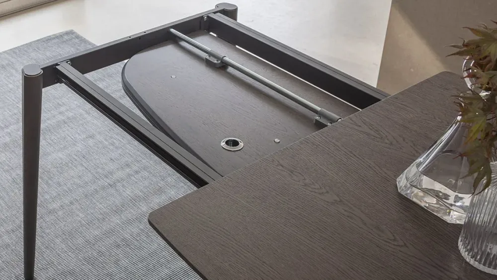 Hot Tavolo sagomato in legno Ribot in Offerta Outlet Tavoli