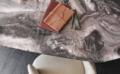 Cattelan Italia Tavolo sagomato Senator di : design unico ed elegante!- Tavoli