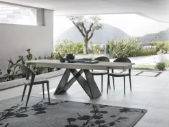 New Tavolo Sigma di : rettangolare, prezzo riservato! Tavoli