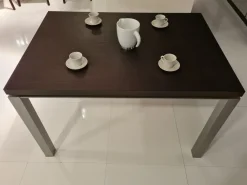 Hot Tavolo Steel a prezzo ribassato Tavoli