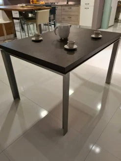 Hot Tavolo Steel a prezzo ribassato Tavoli