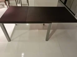 Hot Tavolo Steel a prezzo ribassato Tavoli