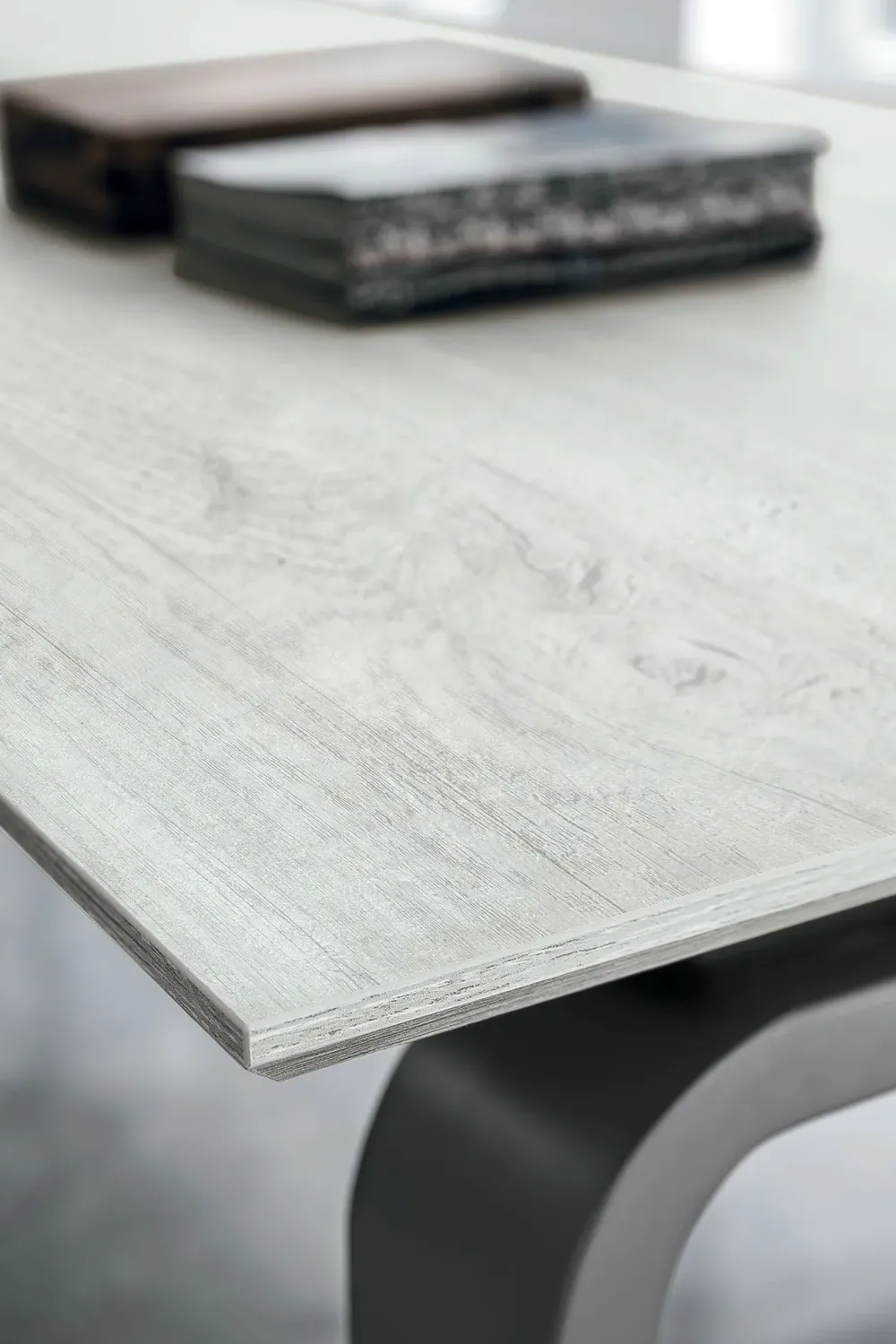 New Tavolo - deimos di : richiedi il prezzo Tavoli