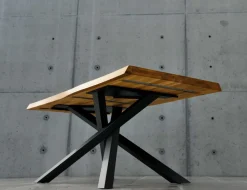 Collezione esclusiva Tavolo Tavolo rovere nodato in OFFERTA OUTLET -40%- Tavoli