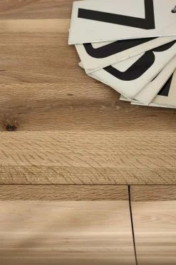 Devina Nais Unika b di : Madia moderna in Offerta Outlet.- Madie