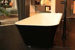 Vasca da bagno a prezzo Outlet Alfa essential a marchio Vasche Da Bagno