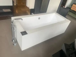 Vasca da bagno in Corian modello Vasca freestanding style sistem rivestita in corian 180x80 cm a prezzo scontato^Artigianale Online